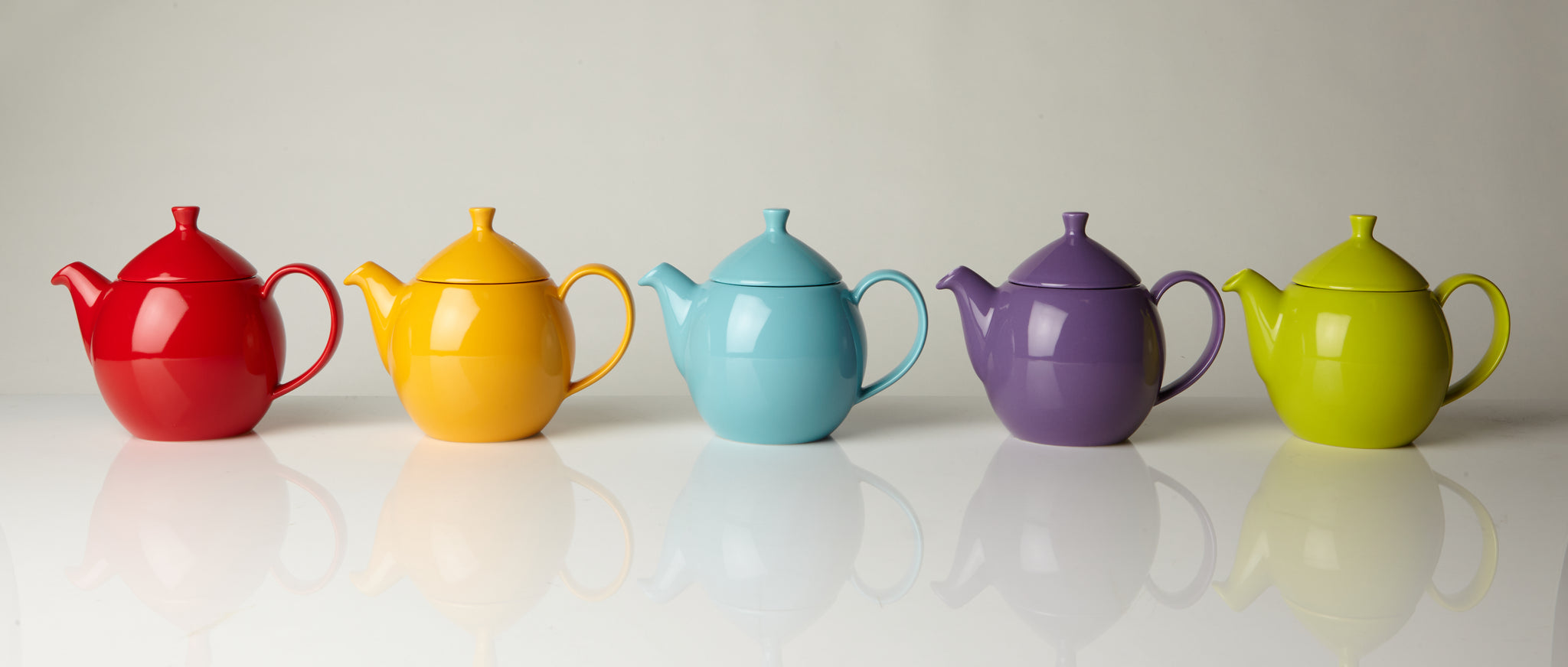 https://www.forlifedesignusa.com/cdn/shop/files/new_Dew_teapot_colors1783_2048x.jpg?v=1649370928